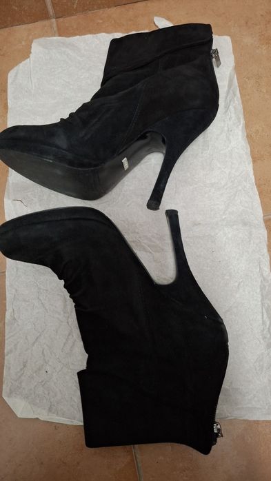 Botas meio cano pretas ,N°38