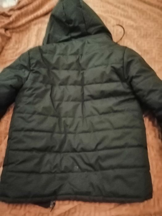 Продам чоловічу зимову куртку бу 48р