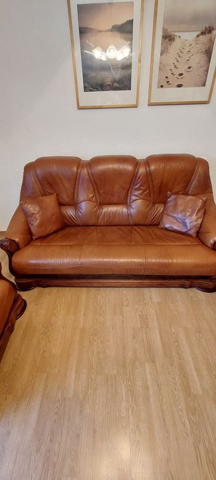 Meble skorzane 3-2-1 .duża wersalka się rozkłada.  Meble mało używane.