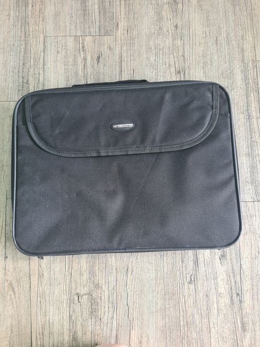 Laptop AcerAspire 3+ torbana laptopa(bez paska)