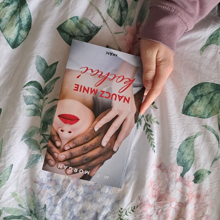 Książka Naucz mnie kochać M B Morgan wydawnictwo Amare romans kobieca