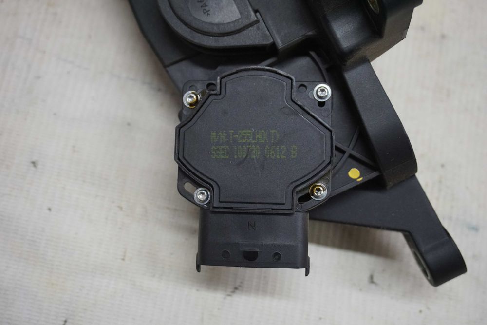 Педаль газа Chevrolet Aveo, Шевроле Авео Т255 1.4 F14D4