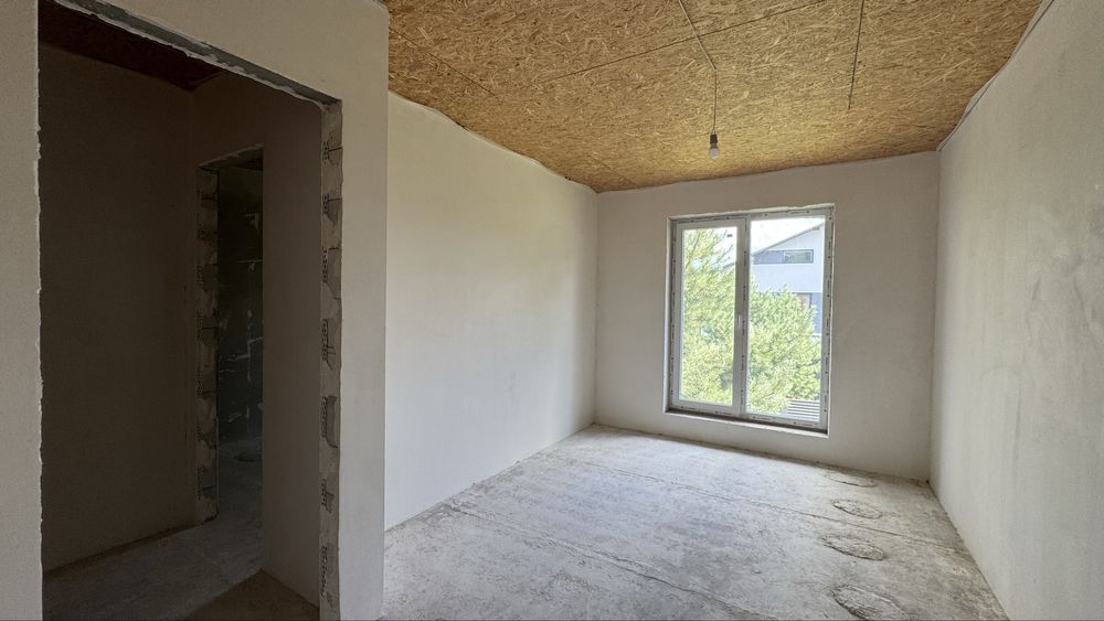 Таунхаус із чистовим наповненням у Стоянці біля рекреаційної зони