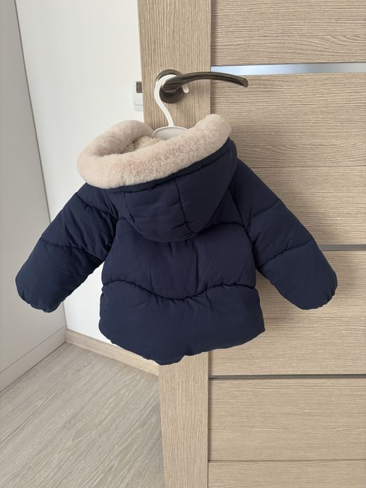 Зимова куртка на 9 місяців