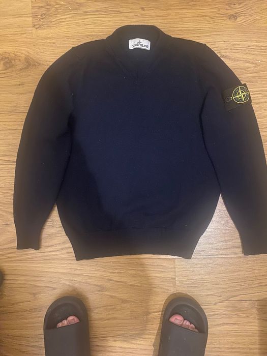Sprzedaję sweter znanej marki stone island oryginalny