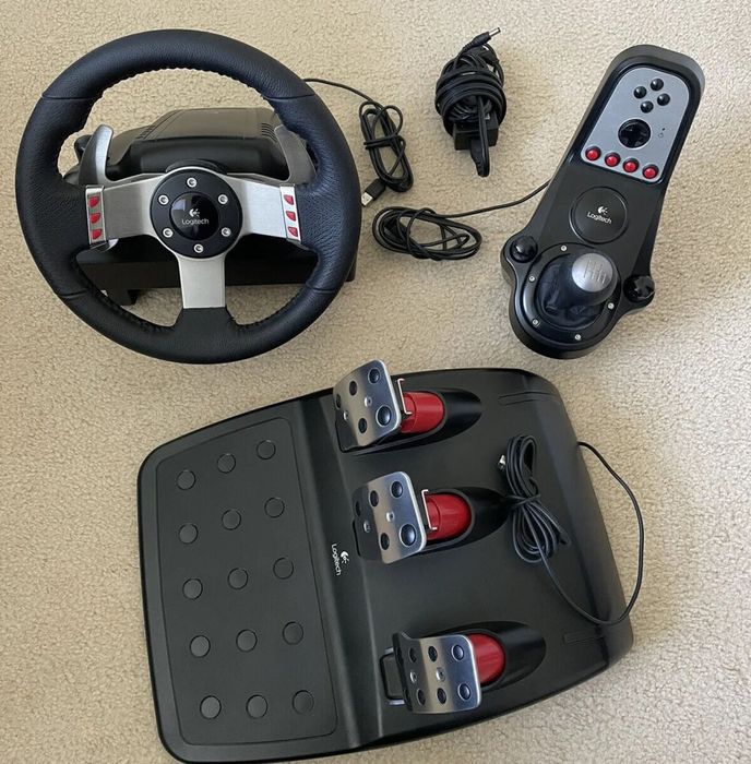 Volante Logitech G27 em bom estado