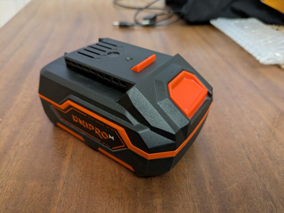 Акумуляторна батарея Дніпро-М 4Аг ВР-240