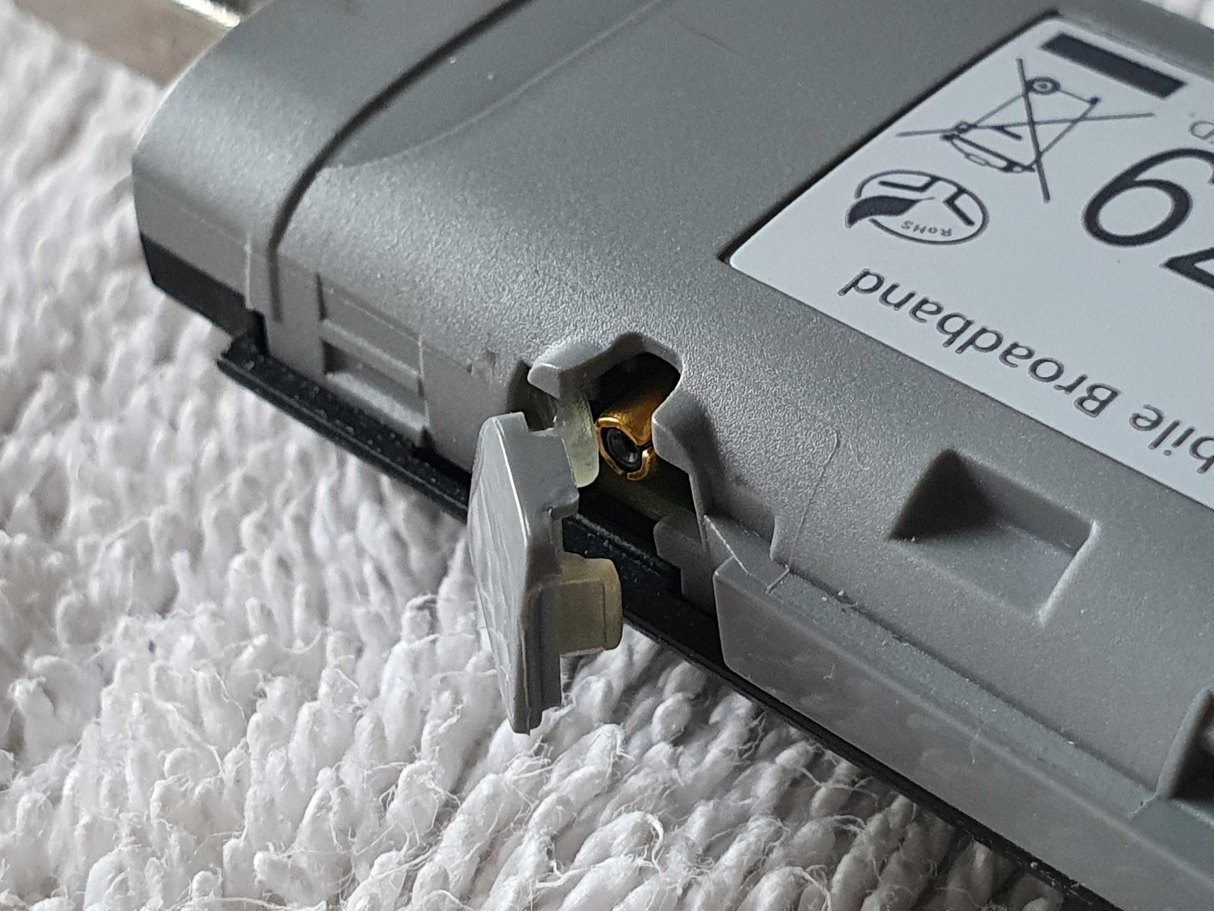 Modem USB HUAWEI z funkcją pamięci masowej modem od Aero2 na kartę SIM