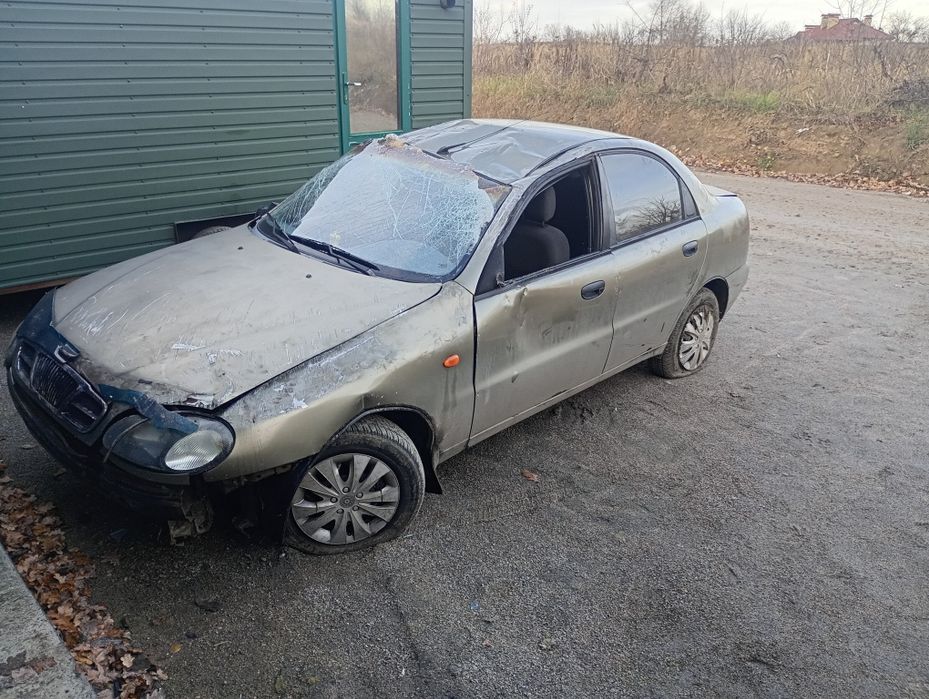 Продам 2 lanosa 05 та 10року