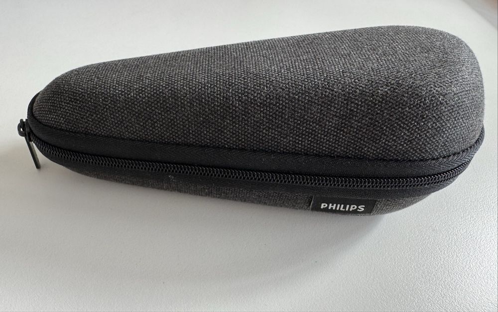 Philips Series 5000 Electric Shaver S5585 – Excellent Condition