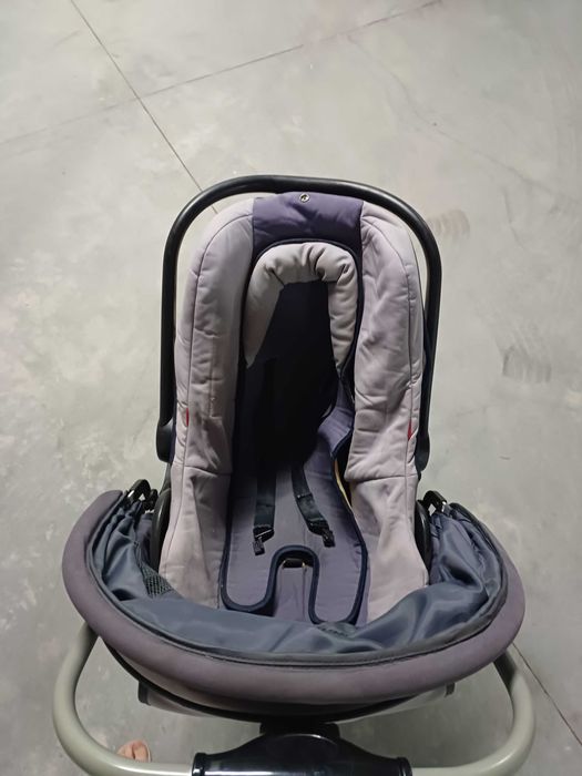 Carrinho de bébe e ovo Zippy