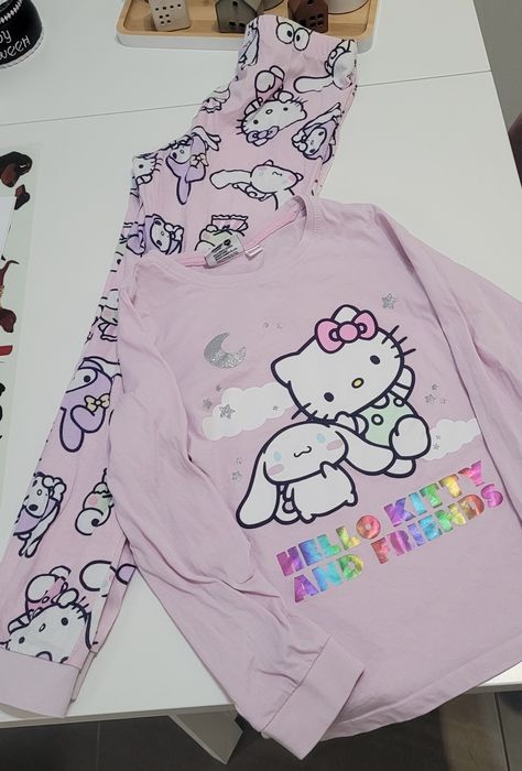 Piżamka hello kitty/ cinnamoroll 122/128