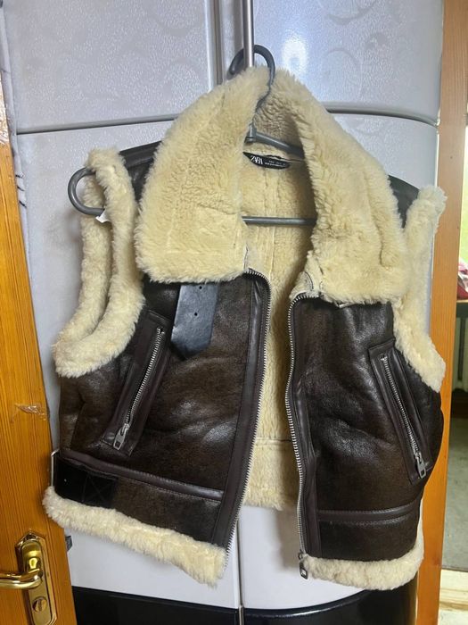 Жилетка zara новая