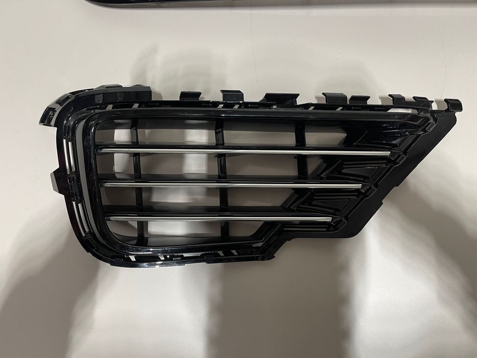 Volkswagen Touareg II R-Line Lift Kratka Zderzaka