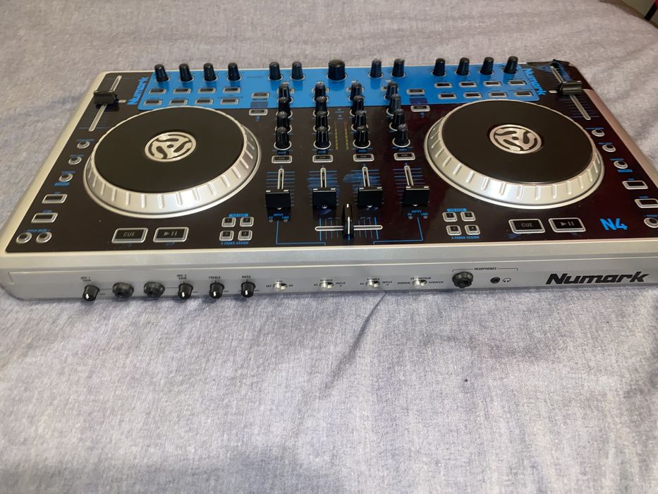 Numark N4 Dj Controller