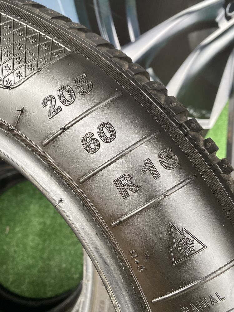 205/60 R16 Kleber Krisalp комплект шин зимних.