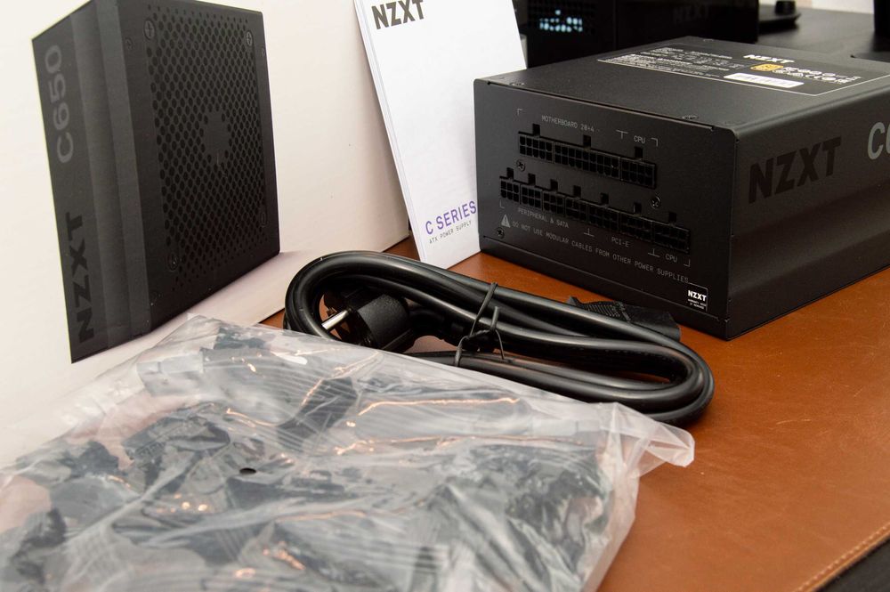 Fonte de Alimentação Modular ATX NZXT C650 80Plus Gold