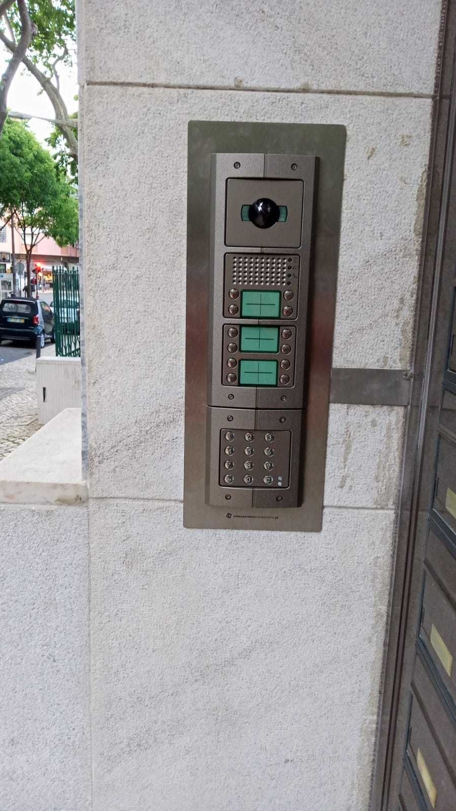 Vídeoporteiro Moradia, Prédio e Condomínio Bticino/Fermax em Lisboa