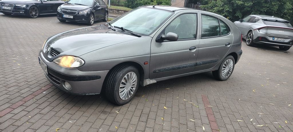 Renault Megane 1.6 stan bardzo dobry klima