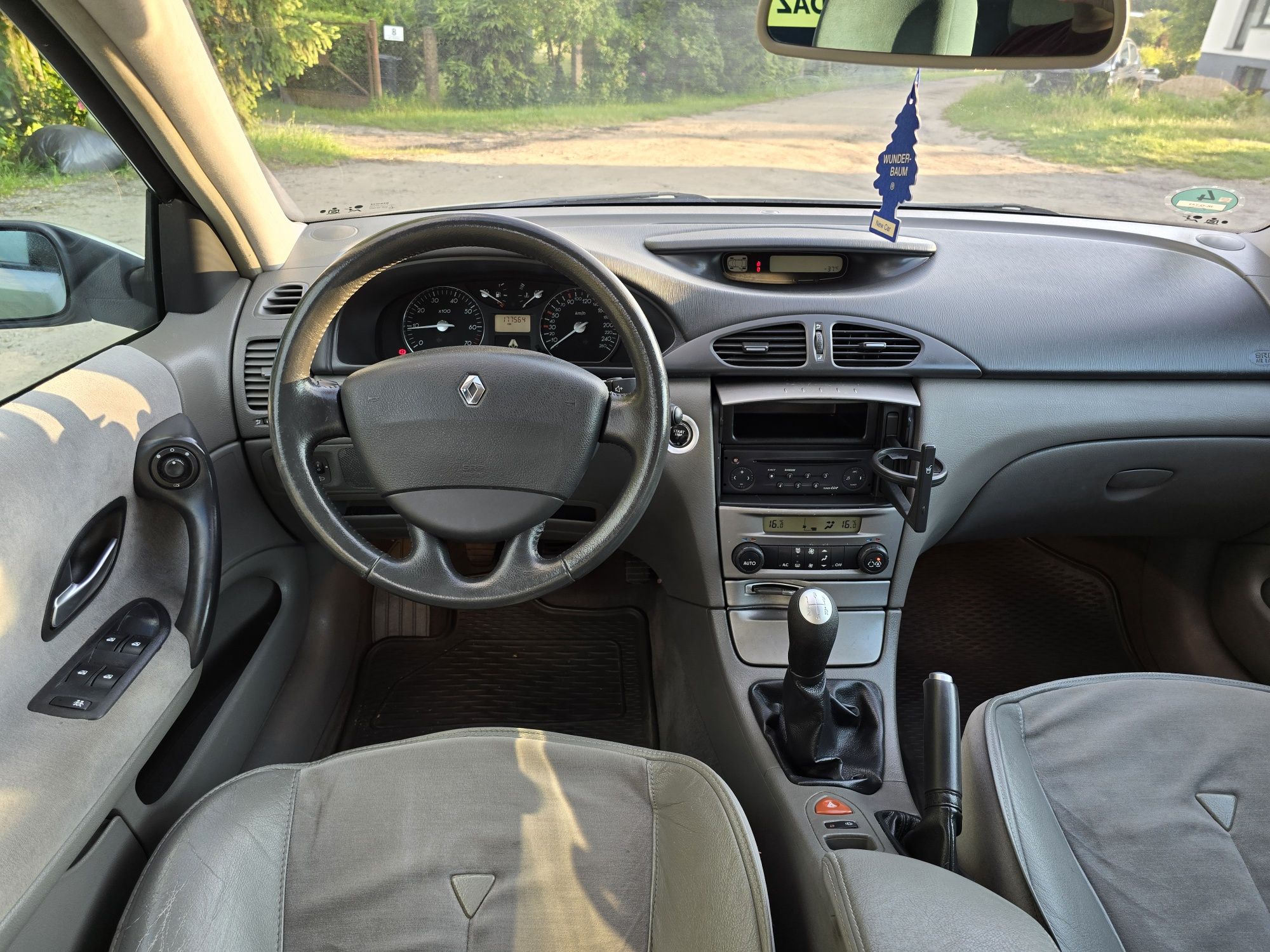 Laguna/Hatchback/Pdc/Klimatronik