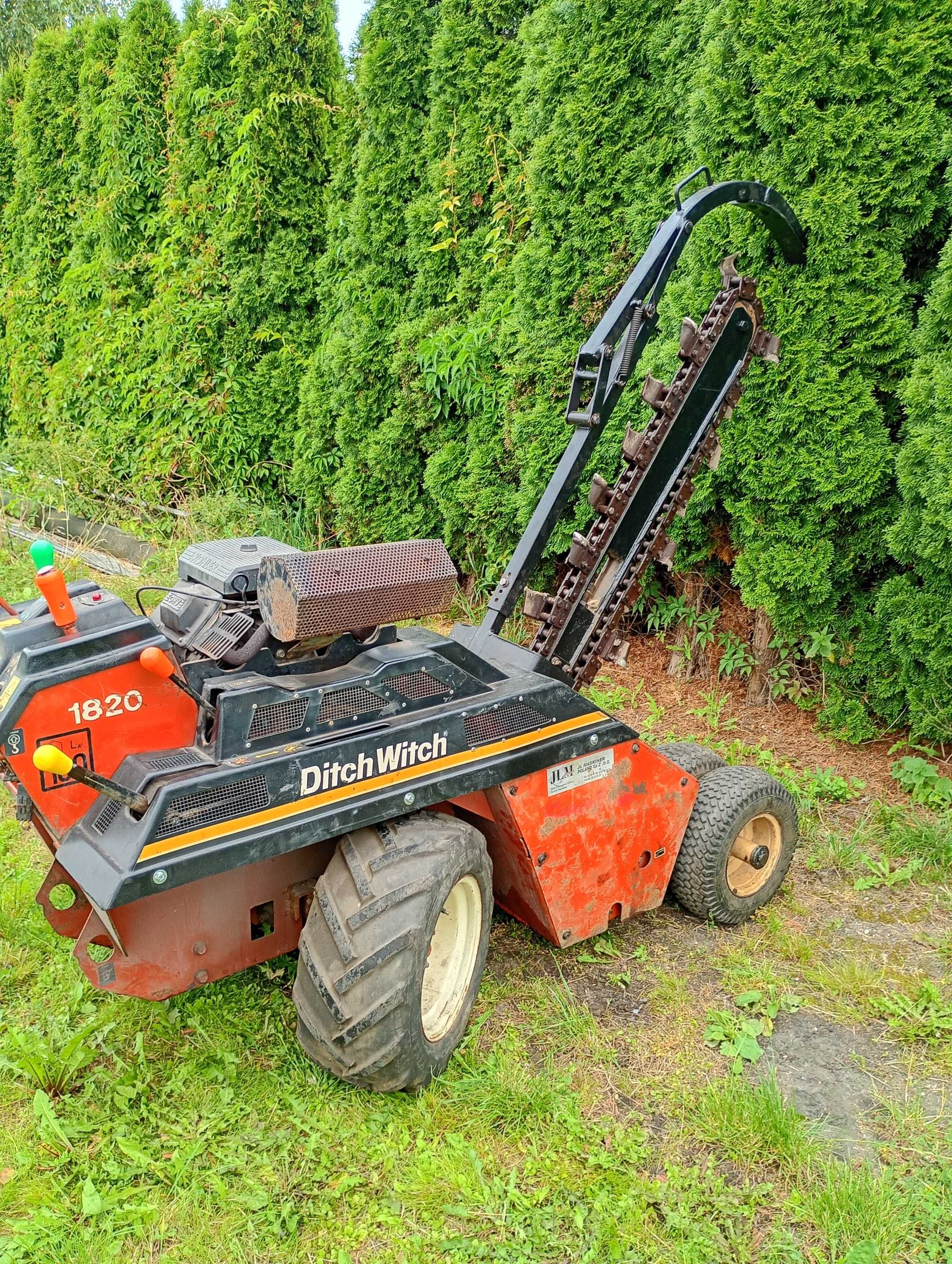Wynajem: Koparka łańcuchowa Ditch Witch 1820 , wykopy liniowe , napęd