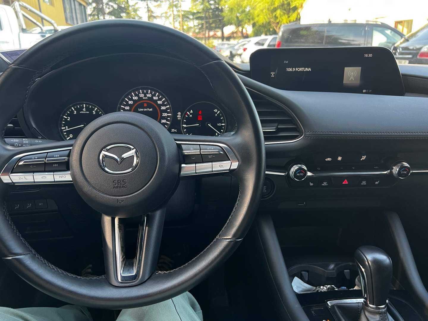 Mazda 3 2.0 бензин