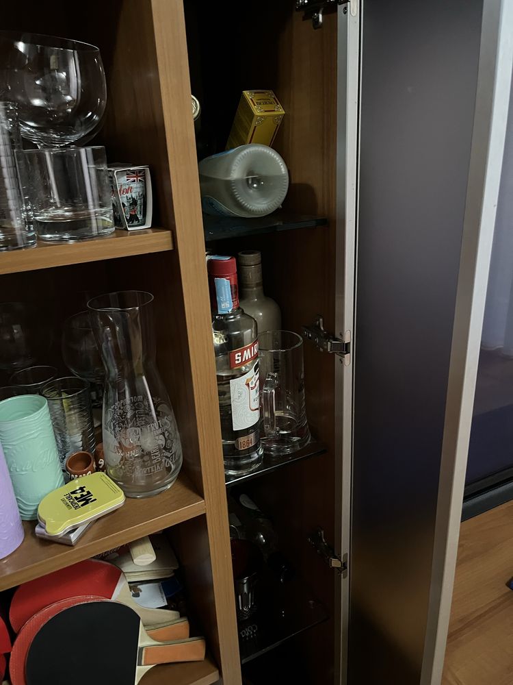 Conjunto de sala ( mesa de centro , movel apoio televisao , vitrine)