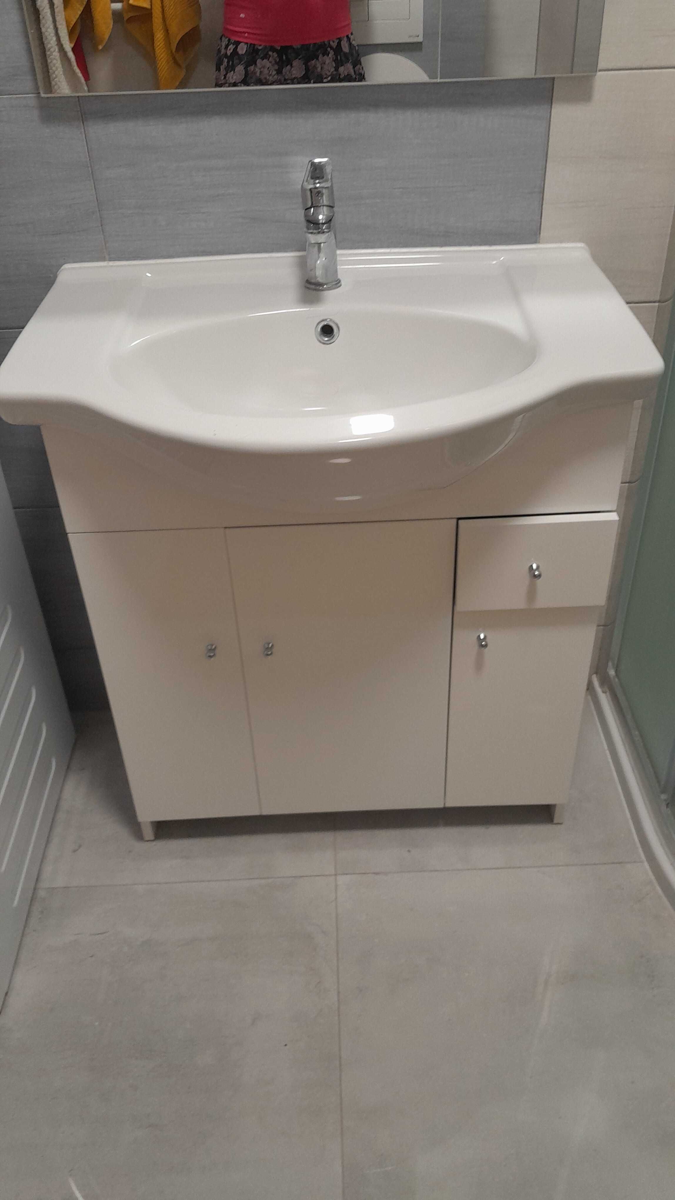 Szafka łazienkowa z umywalką