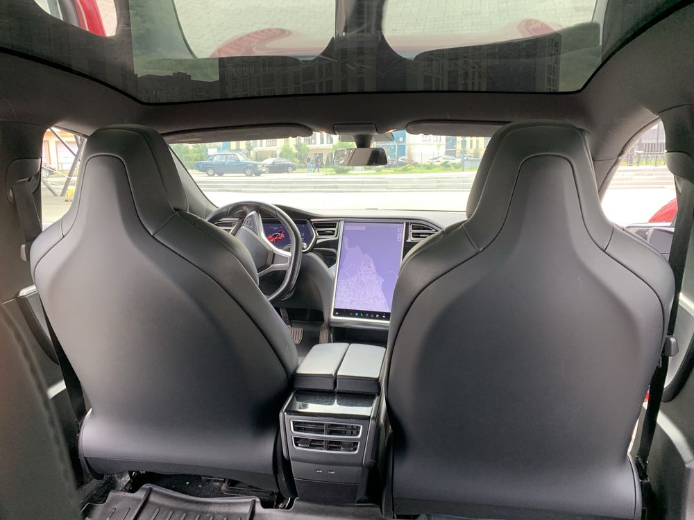 Tasla Model S 2018, FSD 3.0,