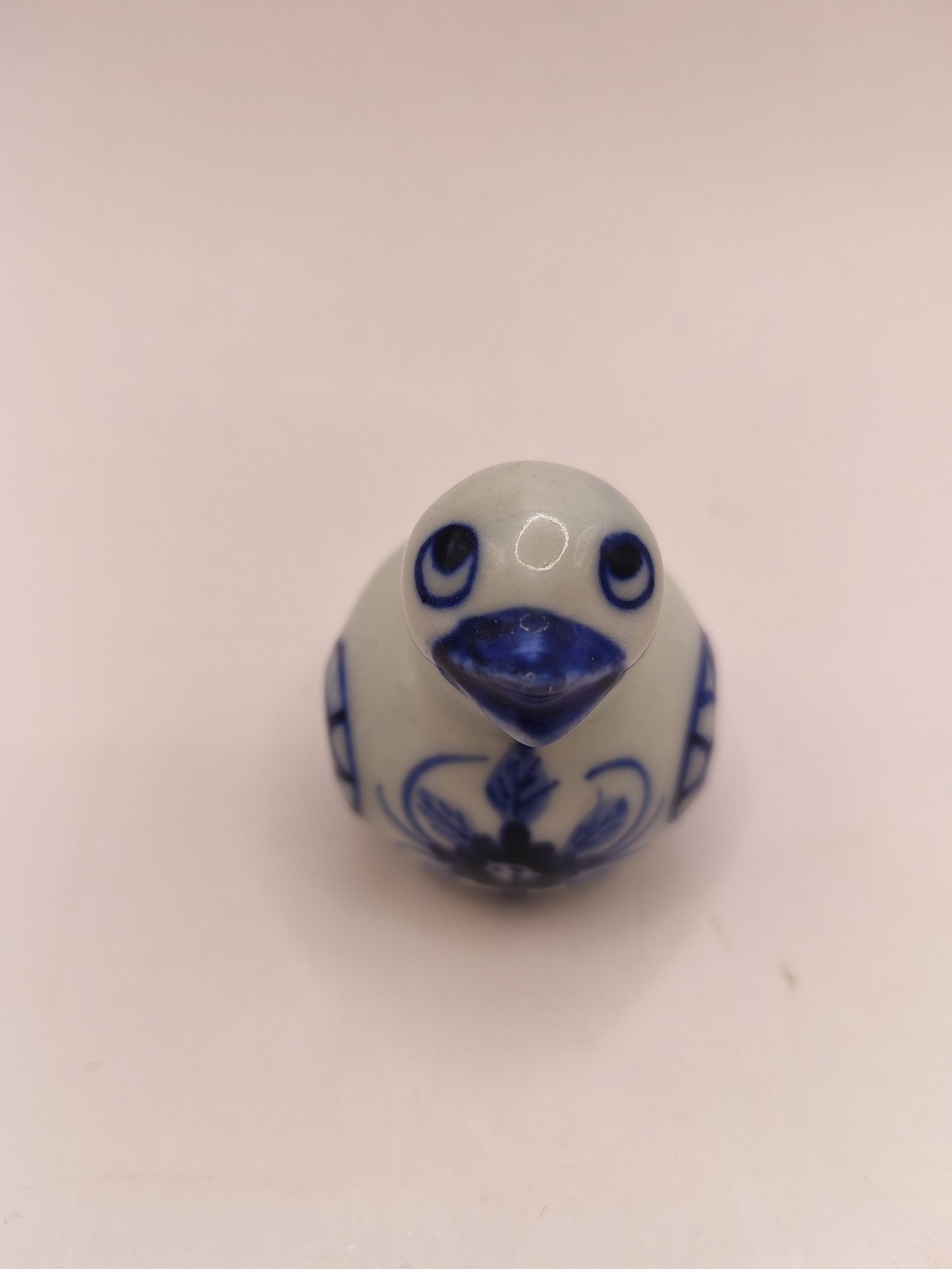Porcelanowy figurka ptak kurczak niebieski handmade