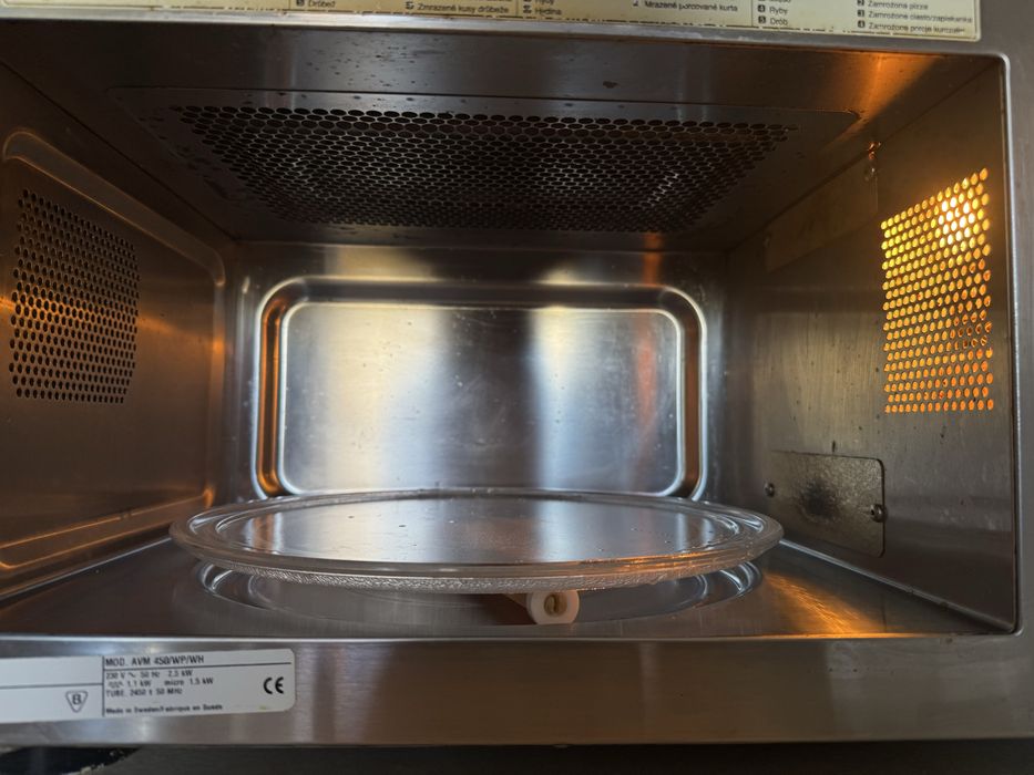 Мікрохвильовка Whirtpool