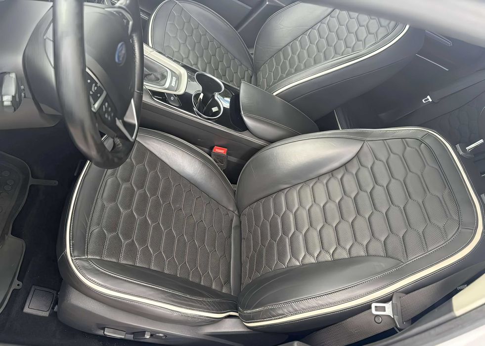 Ford Mondeo      2015