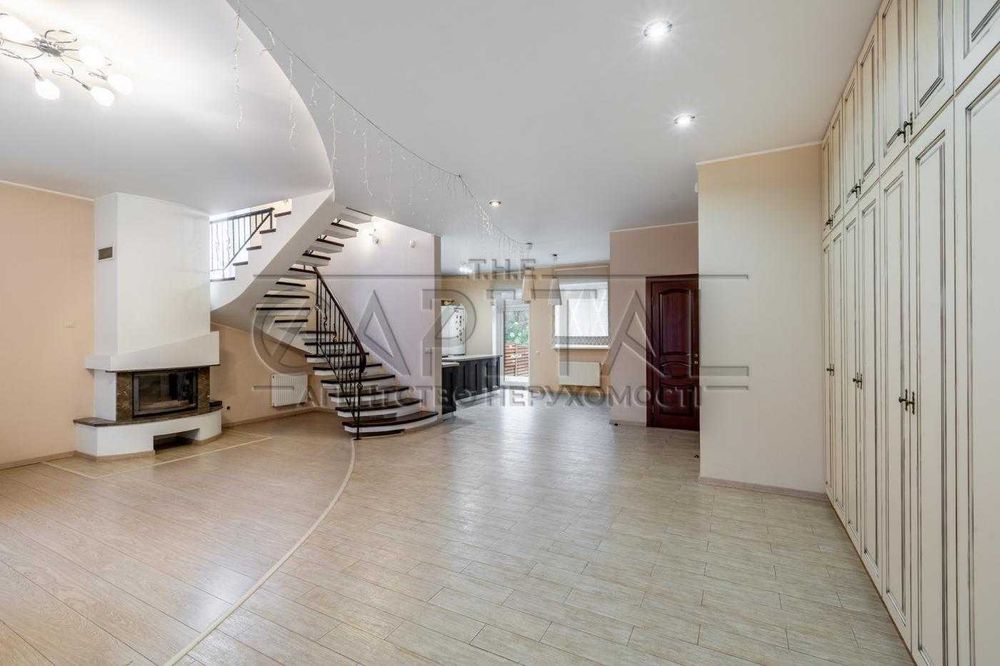 Чудовий триповерховий дуплекс 197м2 село Юрівка вул Горохівська