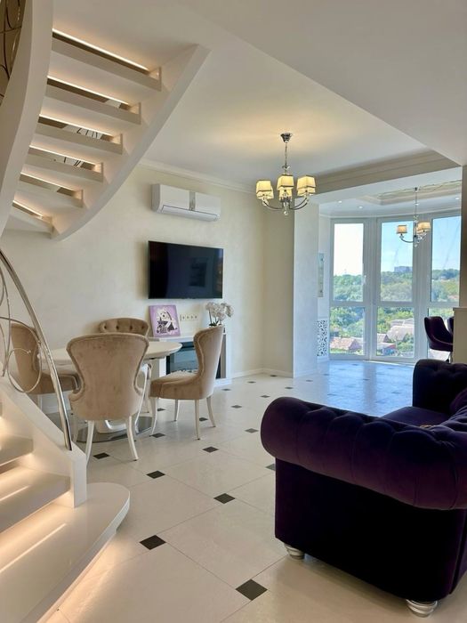 Продам 3к квартиру ЖК Акварель