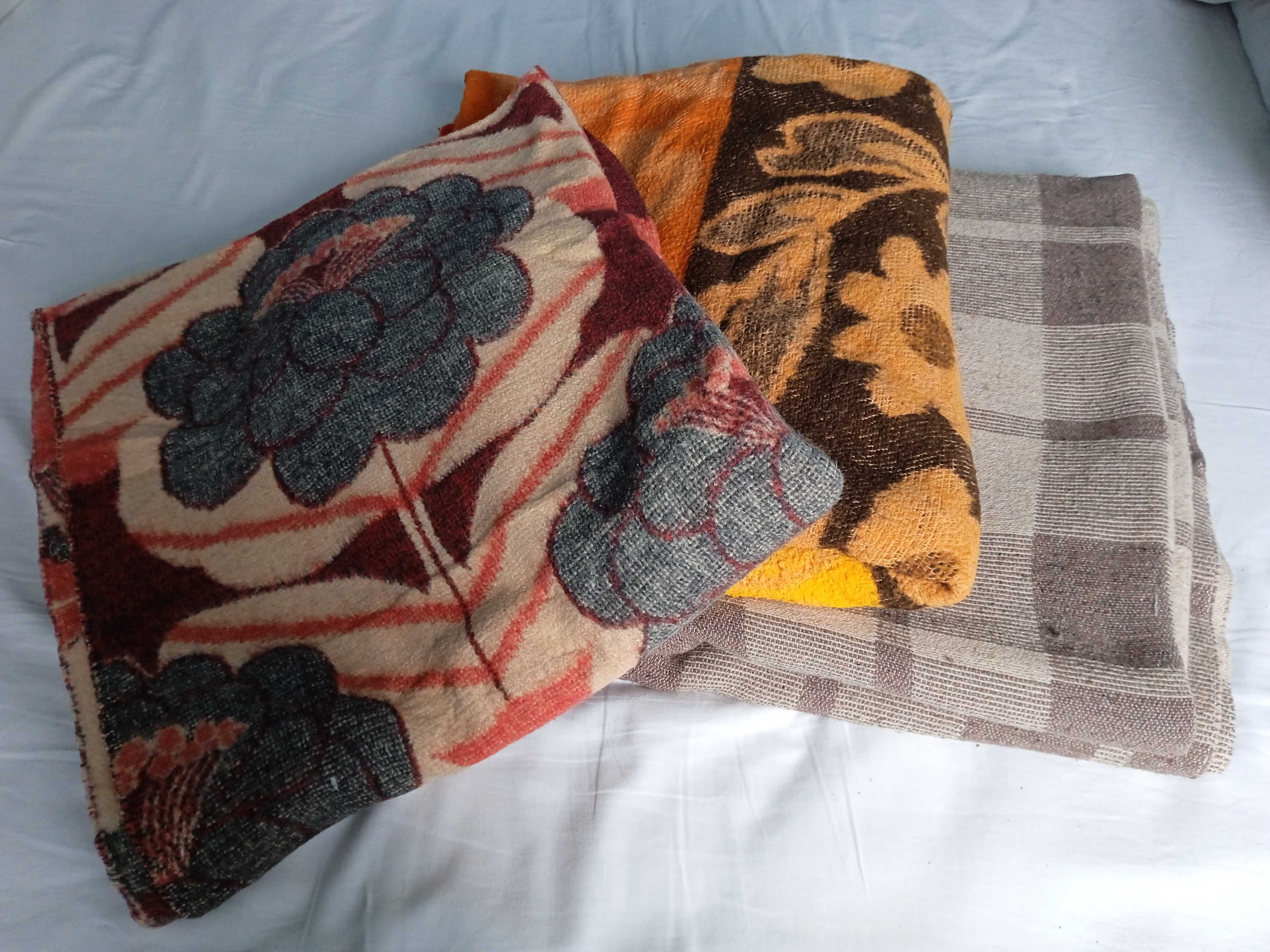 Cobertores diversos para cama de casal