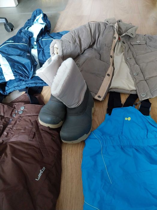 Roupa para neve 2/4 anos - botas,2 casacos e 2 calças neve