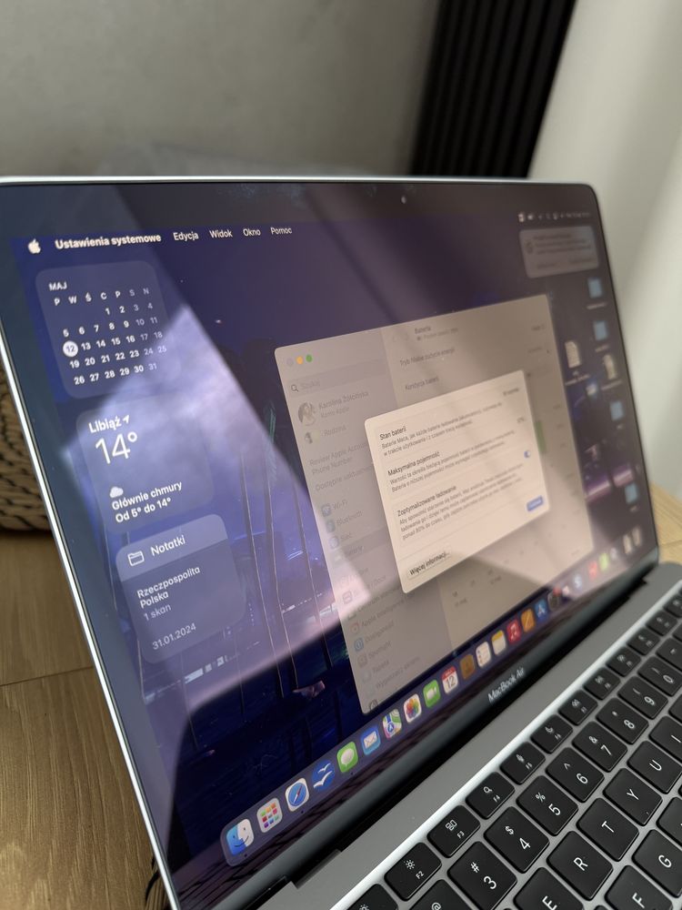 MacBook Air M1 8/256 GB stan idealny