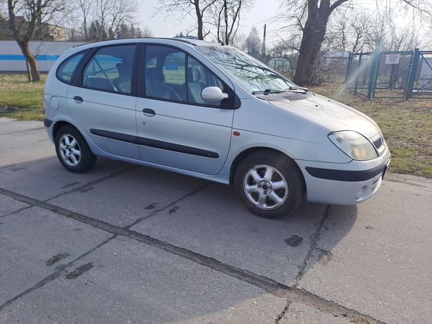 Renault Scenic 1.6 benzyna bardzo mocno doinwestowany