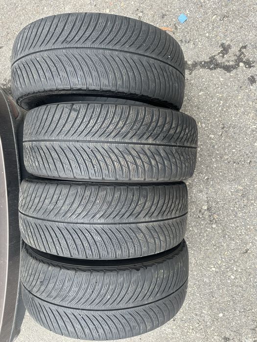 Шини зимові 255/45 R18 Michelin