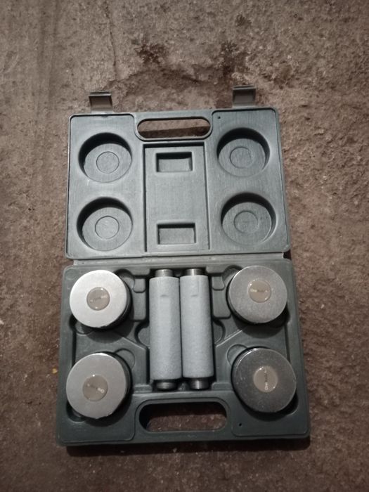 Zestaw do ćwiczeń, hantle 2 x 2,5 kg.