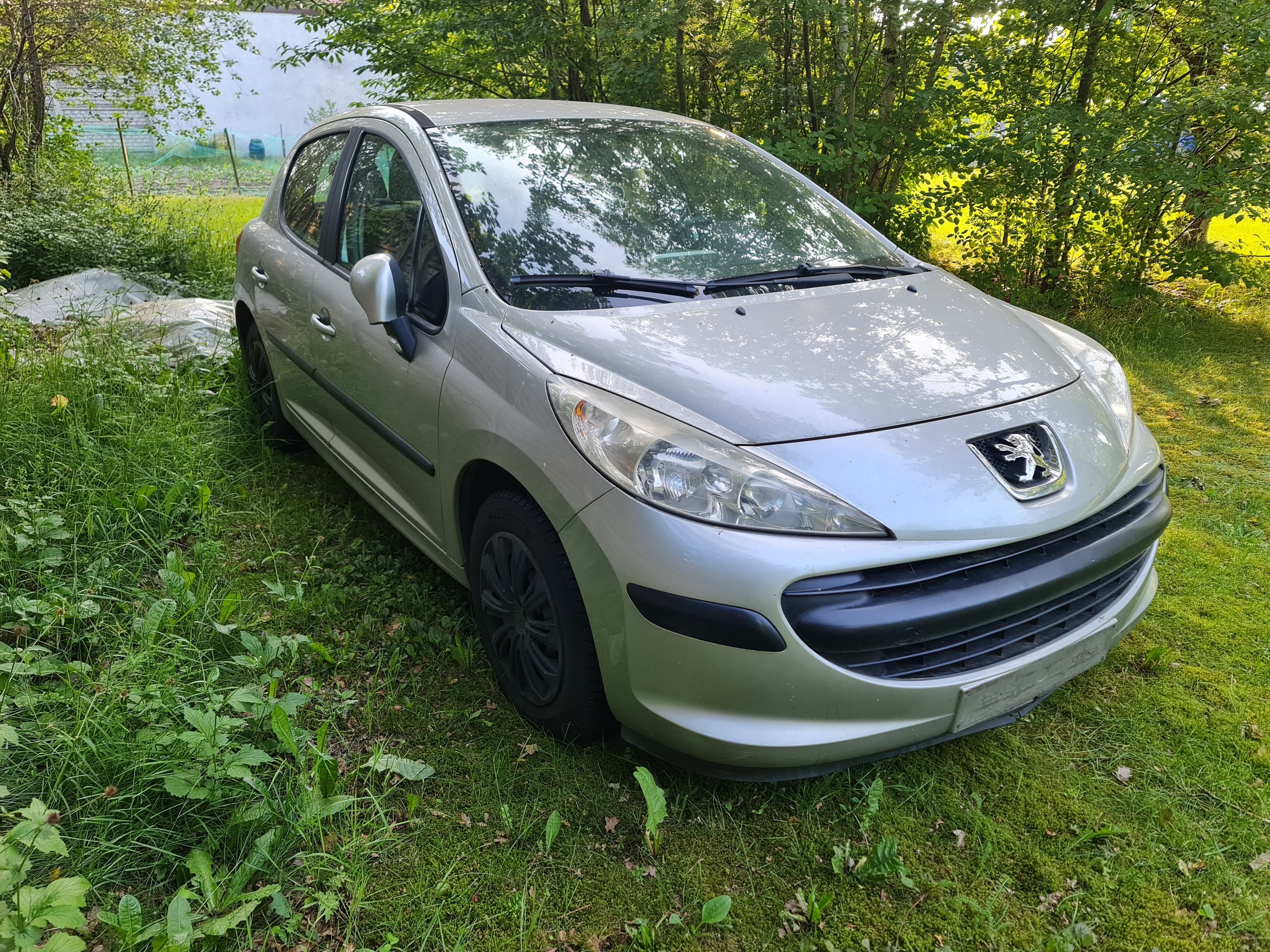 Peugeot 207 pojemność  1.4, rok produkcji 2008- uszkodzony silnik