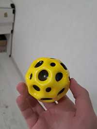 Продам  2 мячі гравіті бола(Gravity ball)