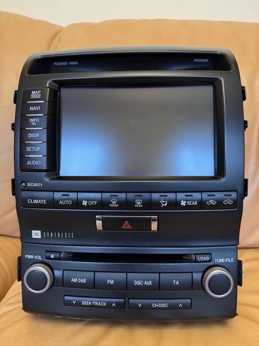 Магнітола оригінальна Тойота Ленд Крузер 200 з JBL, GPS, R-камерою.