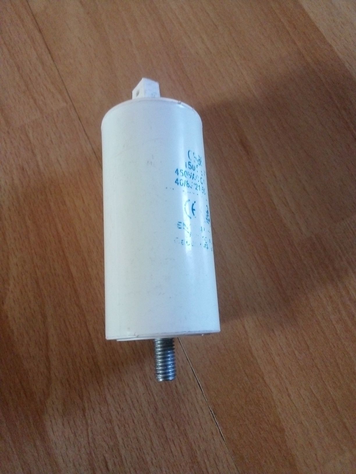Kondensator do silnika elektrycznego  15uF