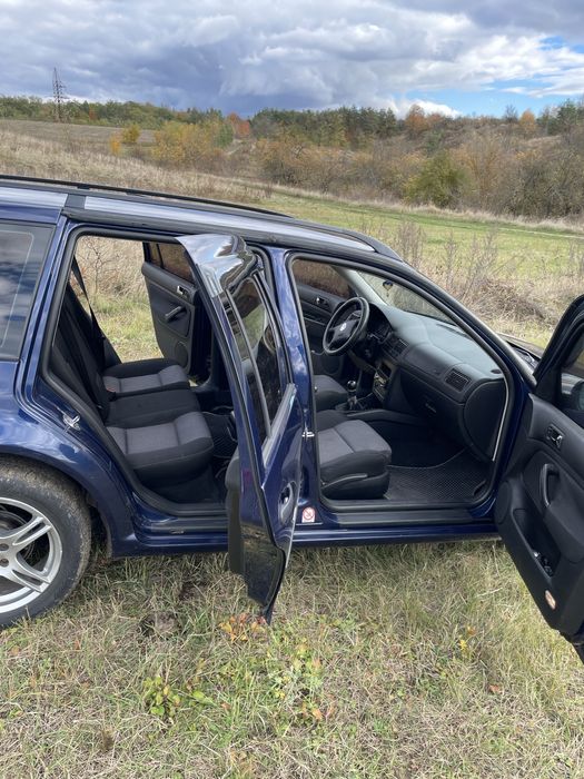 Volkswagen Golf IV 1.6 16V • 2000 рік • Механіка