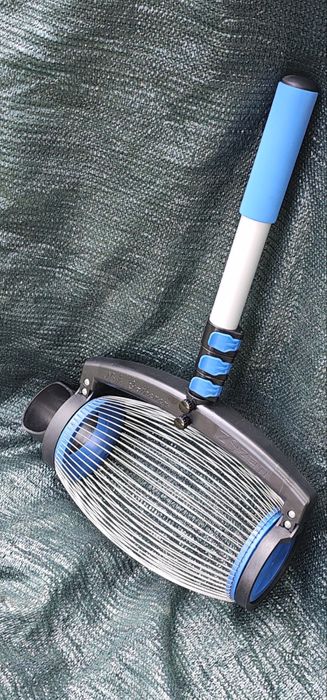 Збирач для горіхів з телескопічною ручкою і отвором для висипання