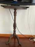 Vendo mesa madeira antiga maciça