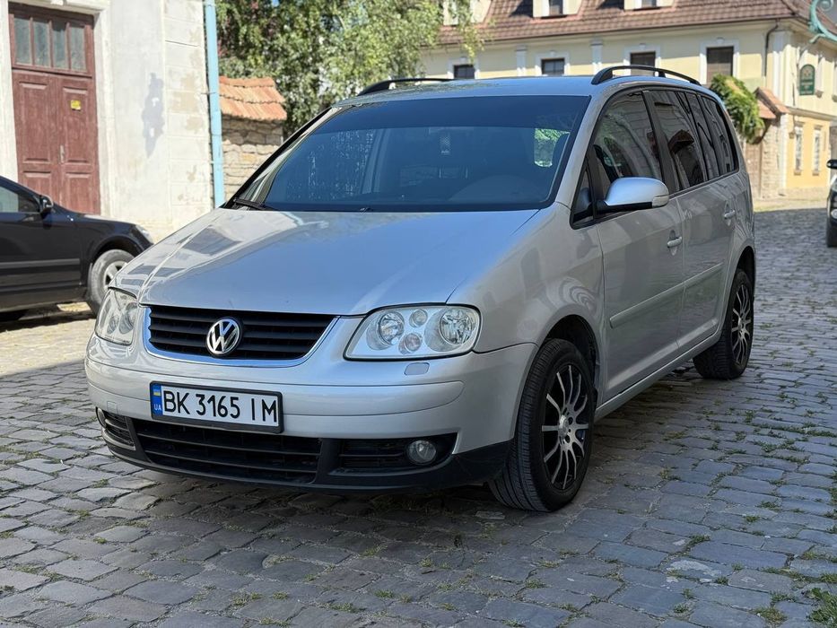 Продам vw Turan 
5300у.е.
VW Touran 1.4 TSI 103квт бензин
6ст.мех.КПП
