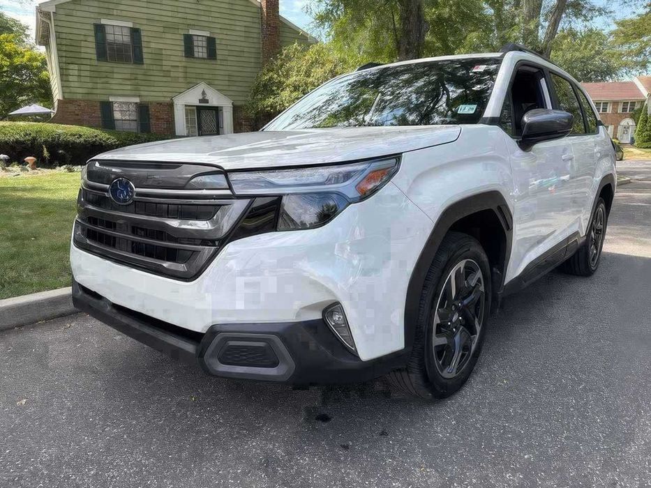 Subaru Forester Limited Crossover      2025