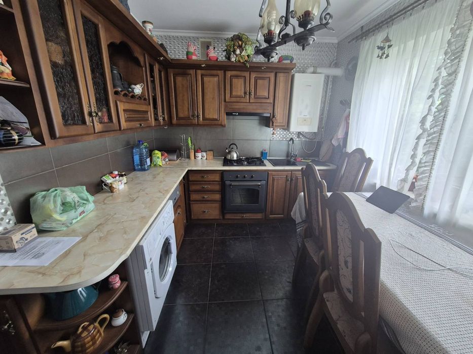 Продам частину будинку по вул.Короленка (біля річки)